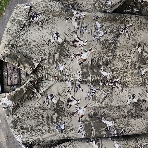 Woods & Water Outfitters Ducks Camouflage Long Slv Casual Button Down Sz M Shirt - Picture 4 of 12